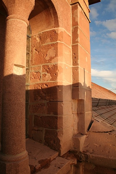 Auch die Säulen am Turmansatz sind so hergestellt worden.